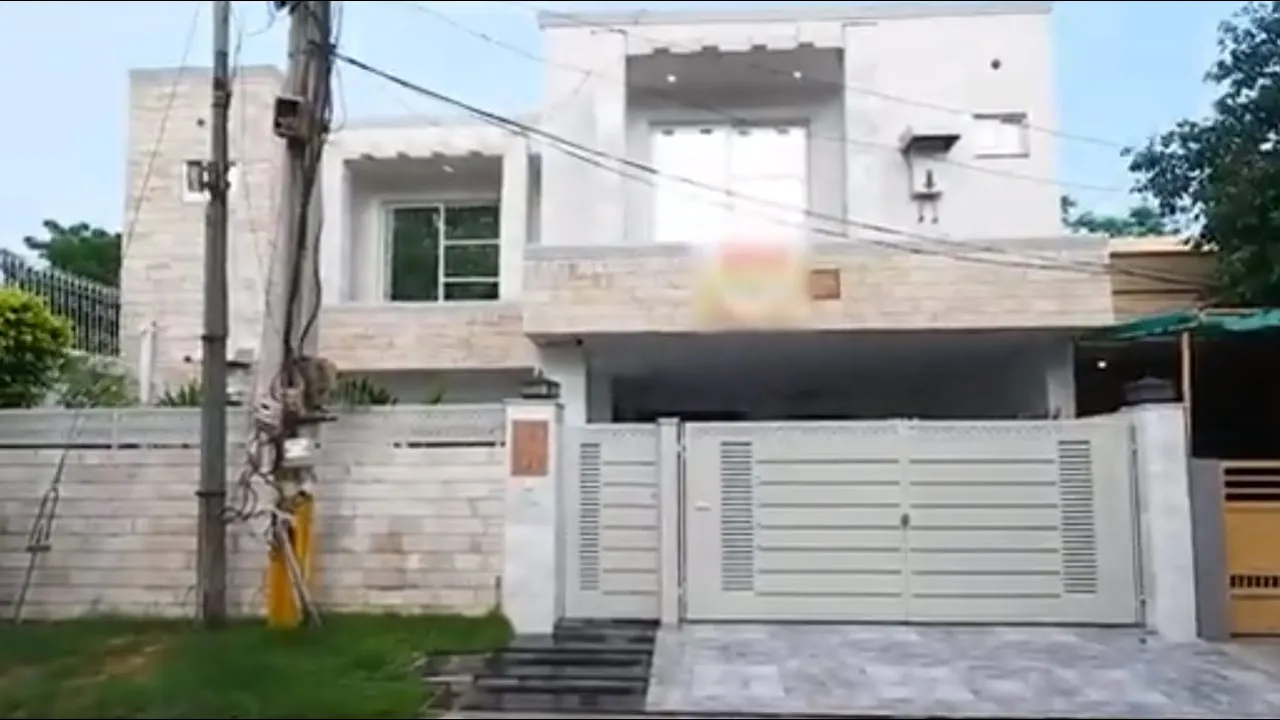 15 MARLA HOUSE FOR SALE IN EDEN AVENUE EXTENSION LAHORE