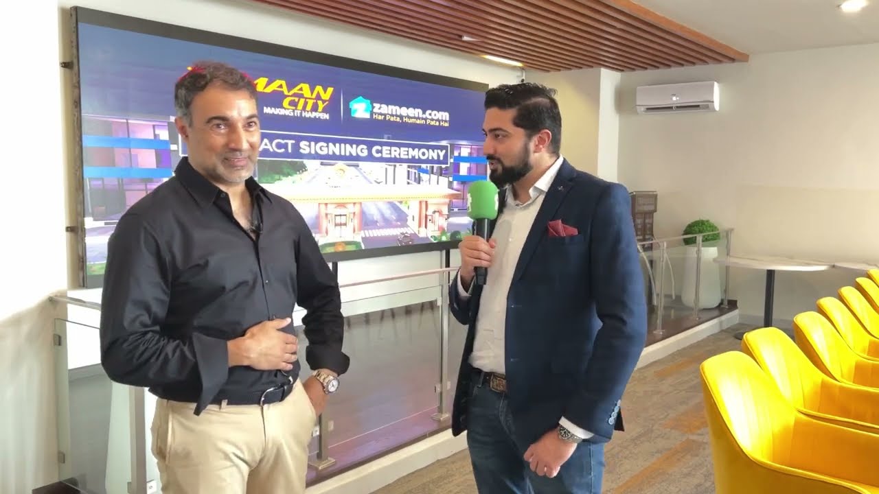 Talking to Mr. Shaid Luqman (CEO Damaan City) at the MOU signing ceremony with Zameen & Damaan Group