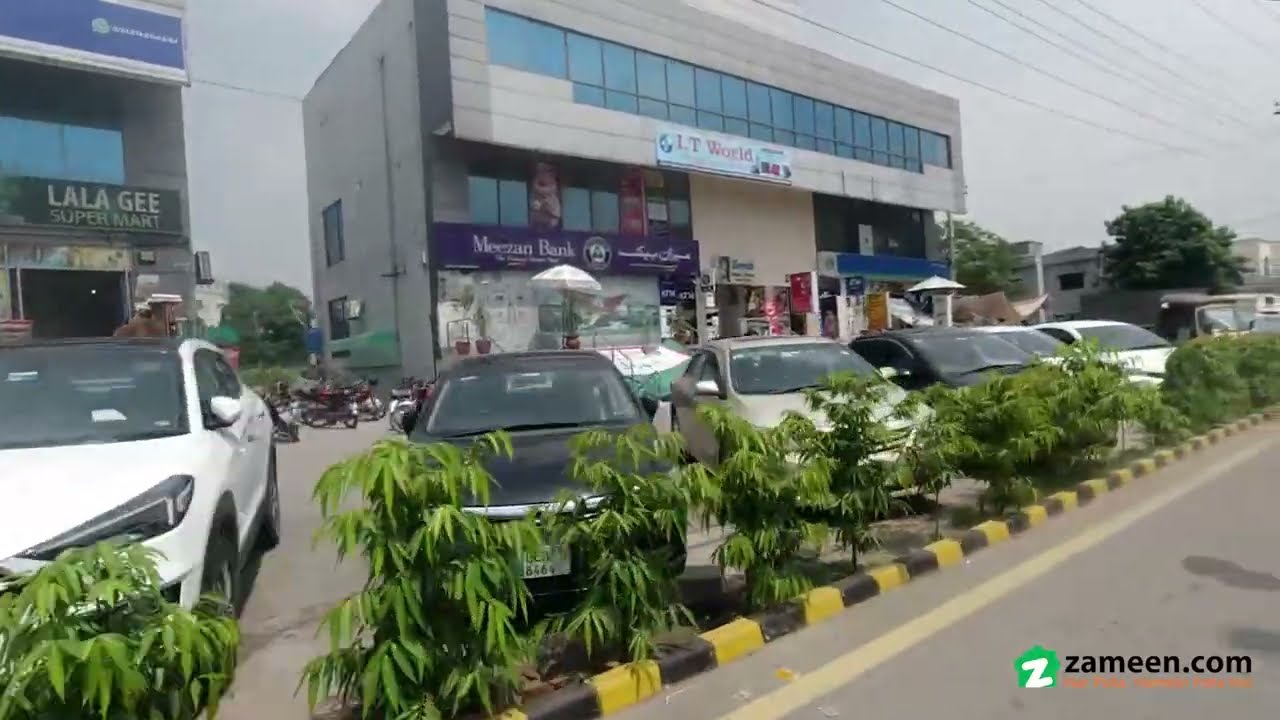 14 MARLA HOUSE FOR SALE IN PAF FALCON COMPLEX GULBERG LAHORE