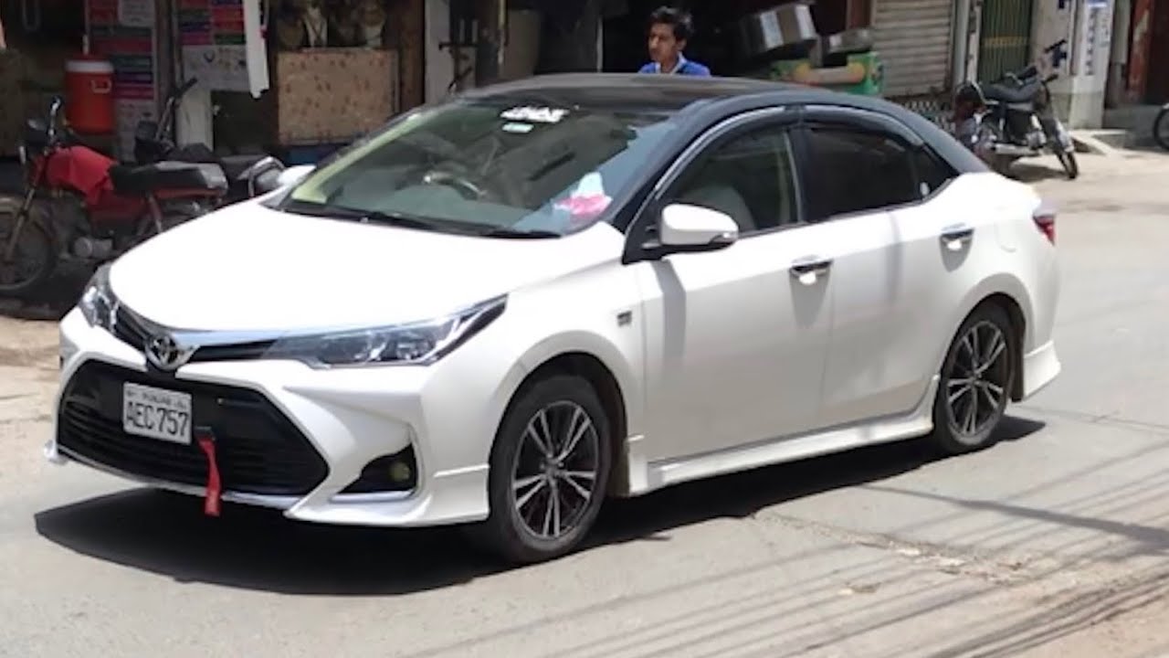 Awan town car drive 🥰#velogpin#lahore #status #whatsappstatus #pakistan #garmi #viralshorts #youtub