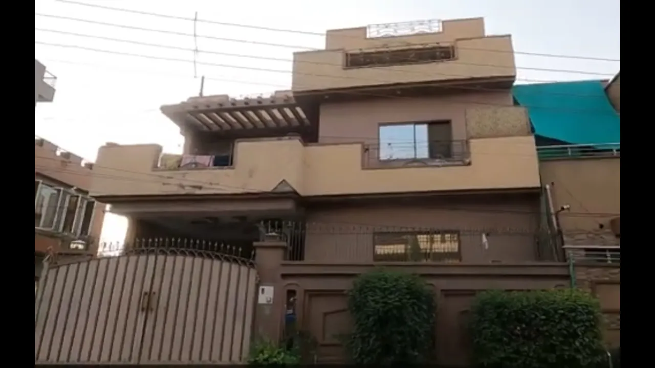 7 MARLA HOUSE FOR SALE IN CANAL BURG LAHORE