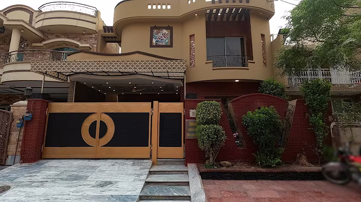 10 MARLA HOUSE FOR SALE IN BLOCK ALLAMA IQBAL TOWN LAHORE