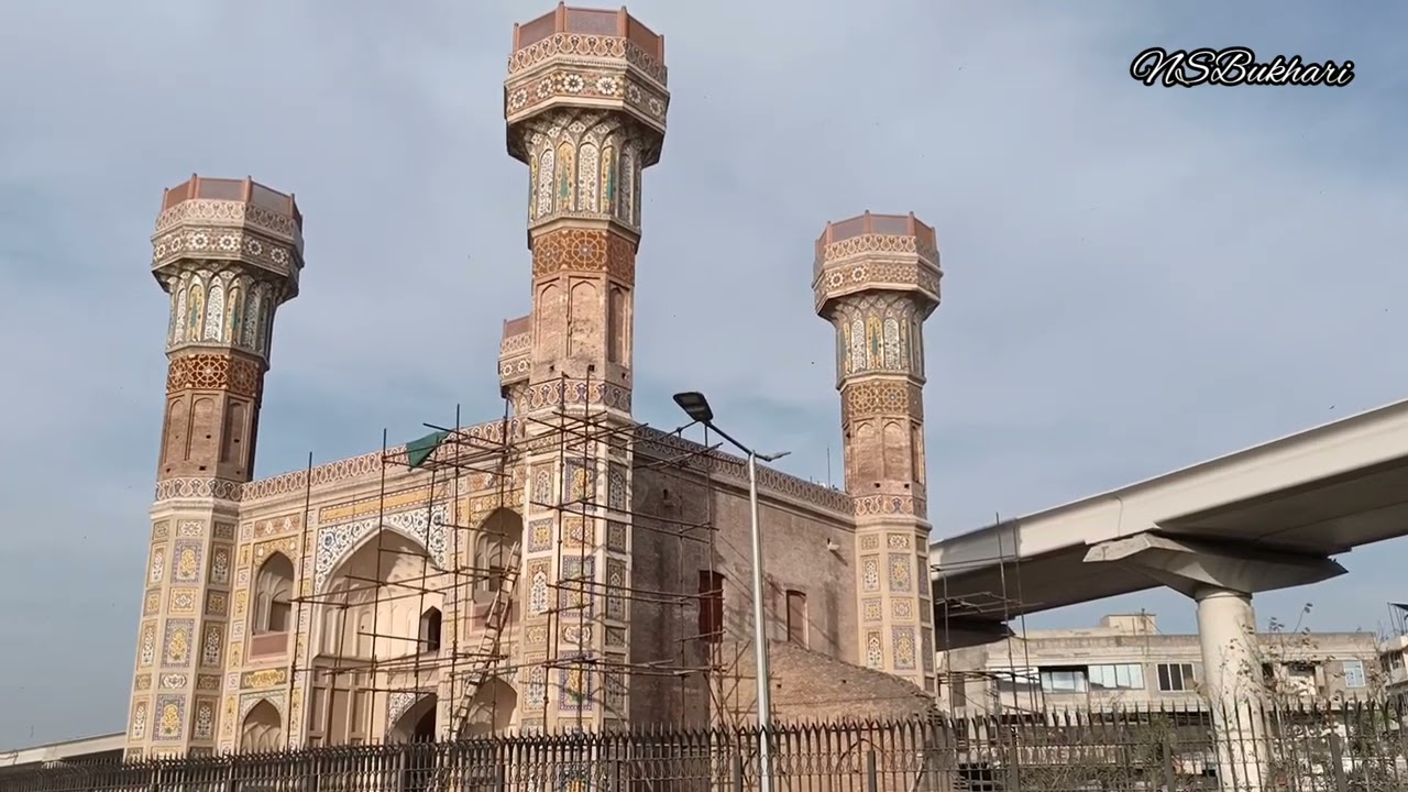 Chauburji, Lahore