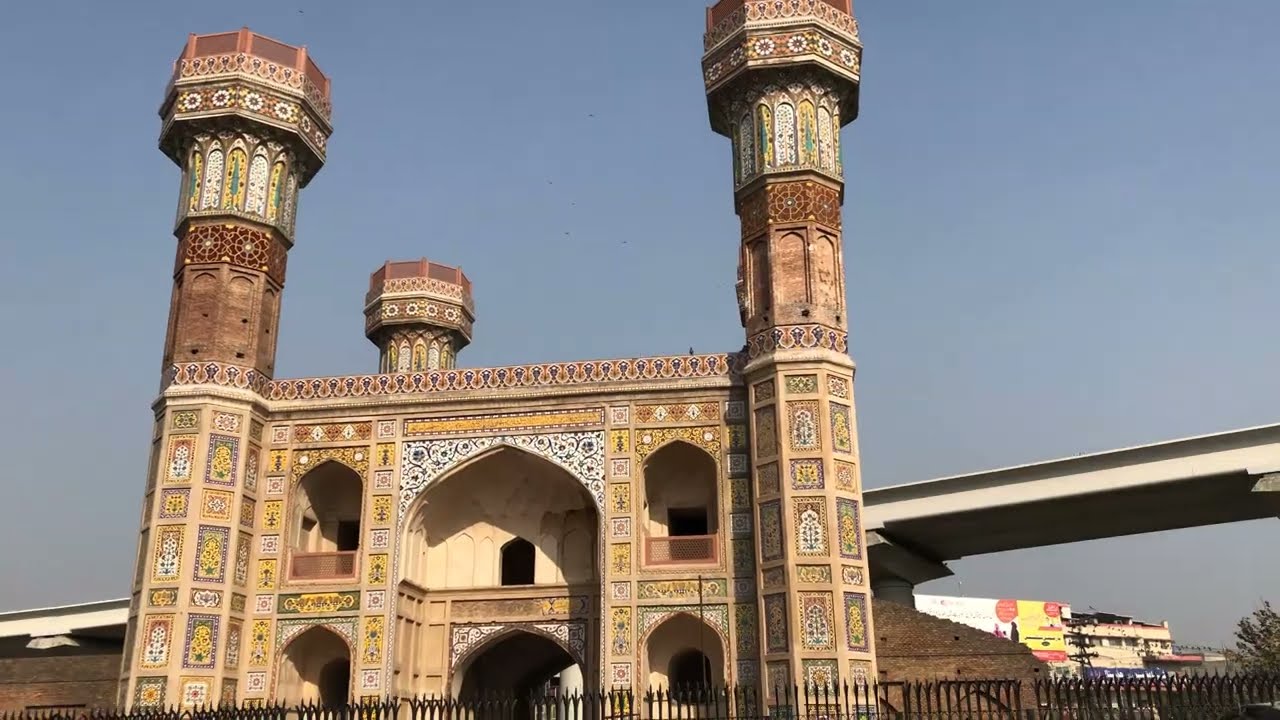 Chauburji Lahore Walking Tour