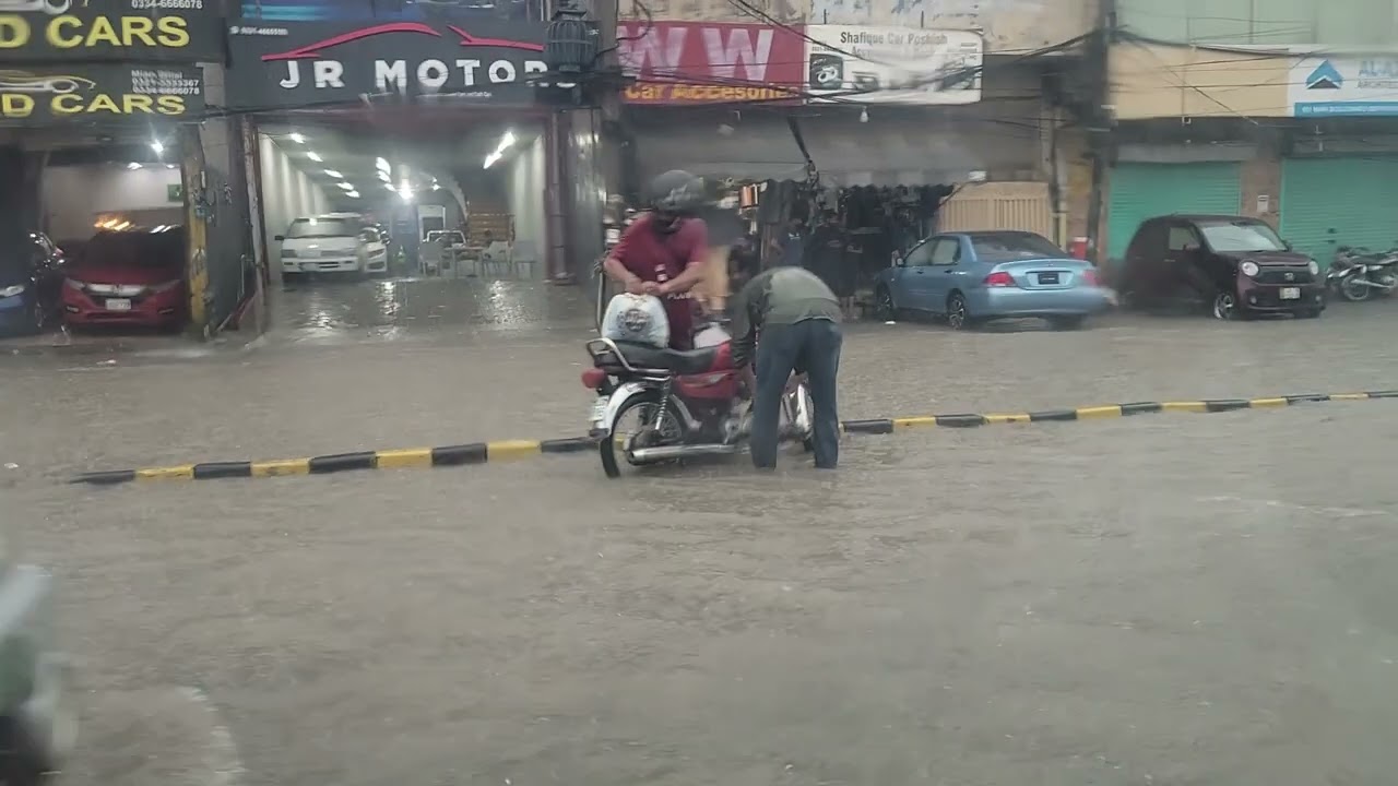 20250830 130734 Lahore - Flooding in New Super Town during heavy rain 2