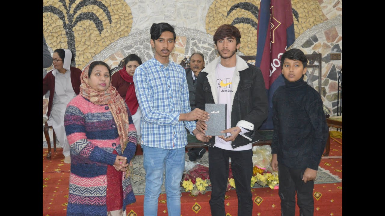 Free Bibles distribution in The Salvation Army Church Awami Colony Lahore ,By Evangelist Javed Alam