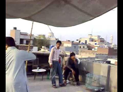 basant enjoy in lahore 2009 ( waris colony)