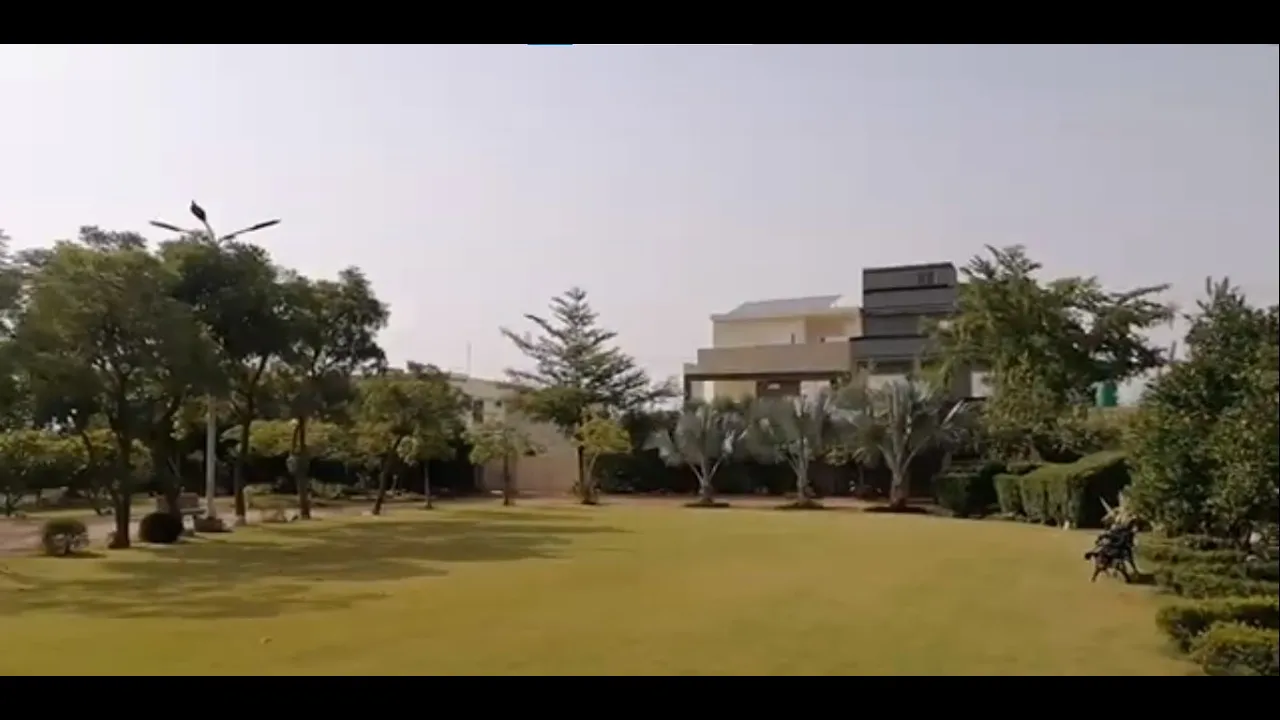 8 KANAL FARM HOUSE FOR SALE IN GREEN ACRES HOUSING SOCIETY LAHORE