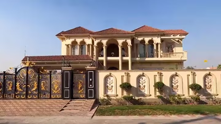 2 KANAL HOUSE FOR SALE IN IEP ENGINEERS TOWN LAHORE