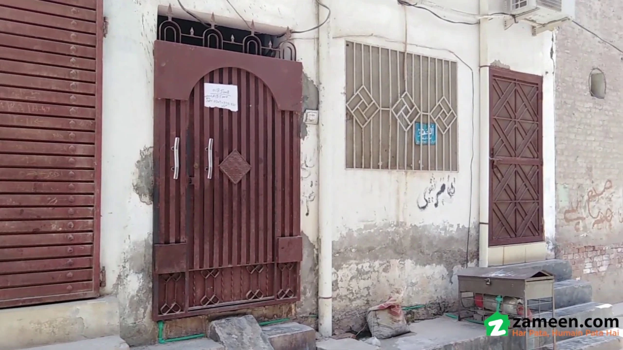 1 MARLA TRIPLE STOREY HOUSE FOR SALE IN KAUSAR COLONY RAILWAY ROAD BAHAWALPUR