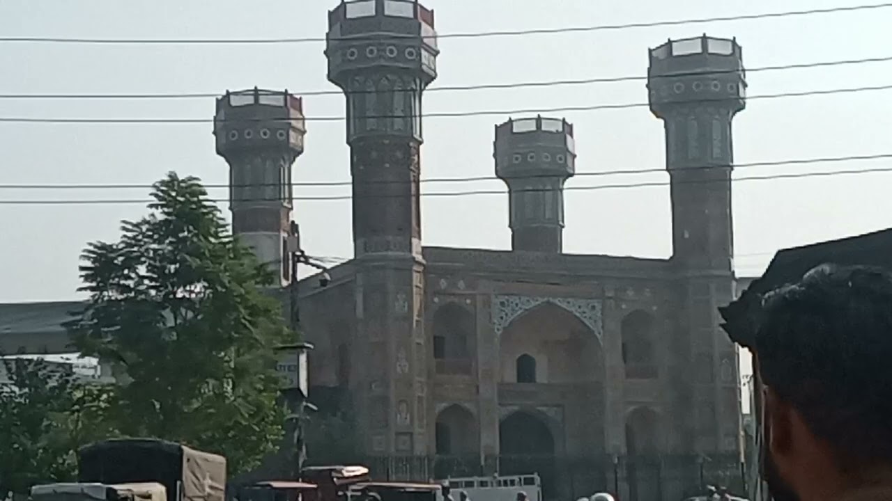 Famous Place Of Lahore/ Chauburji Lahore 4k Drone View