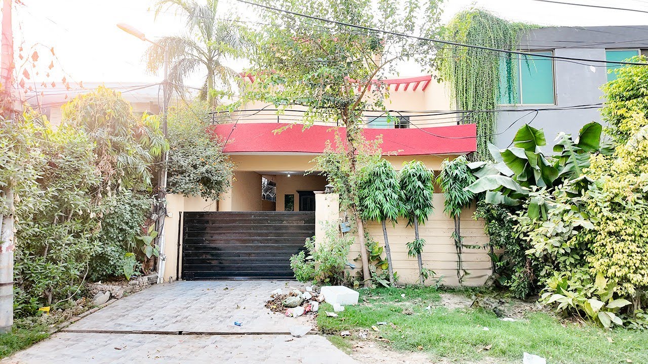 10 MARLA HOUSE FOR RENT IN CAVALRY GROUND LAHORE
