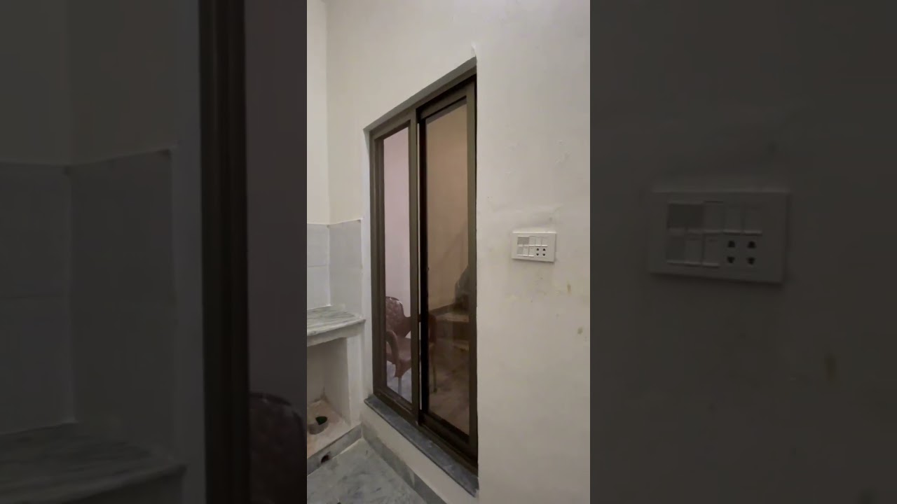 3 Marla House for sale Awan colony Near Azam chock shama colony Triple Story 6Bed3kitchen03218001542