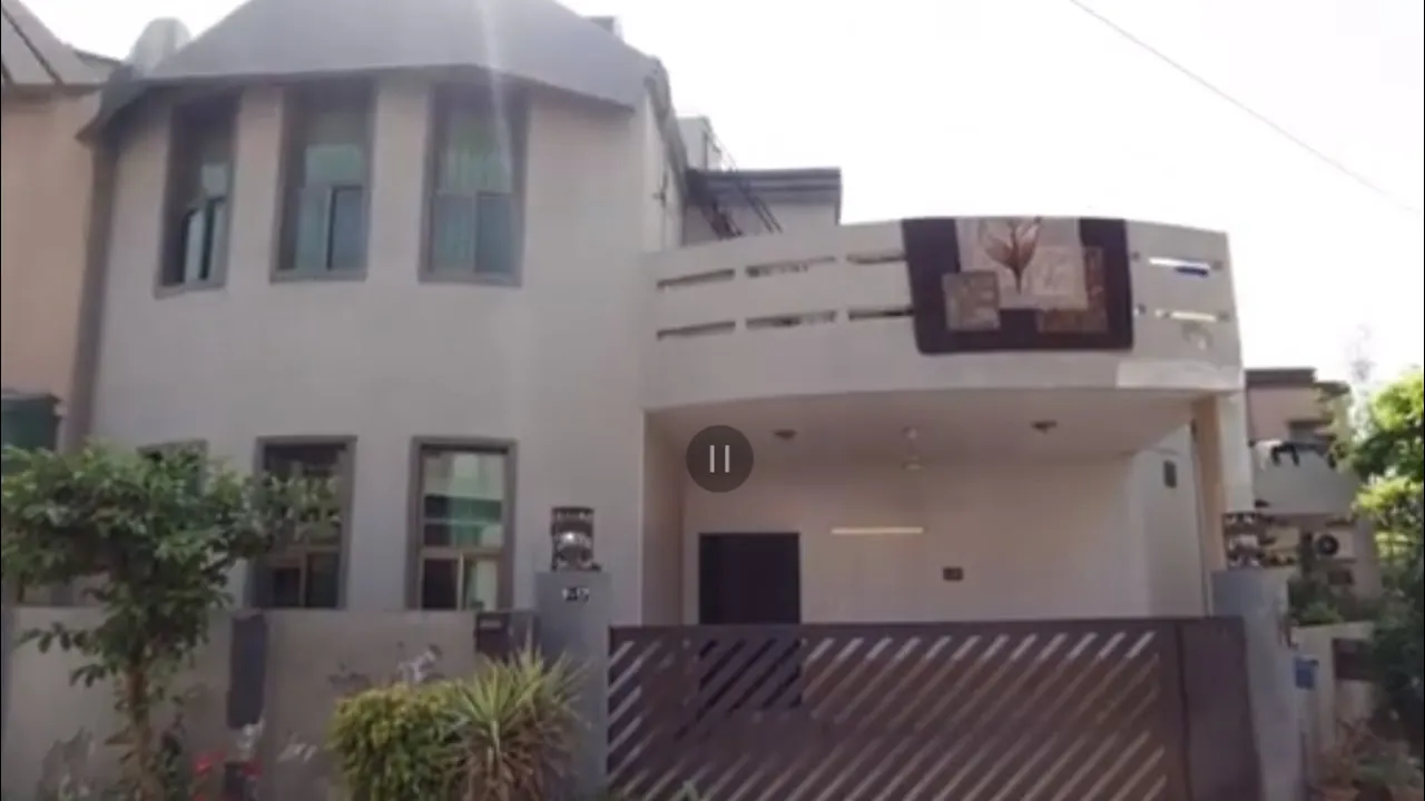 10 MARLA HOUSE FOR SALE IN REAL COTTAGES LAHORE