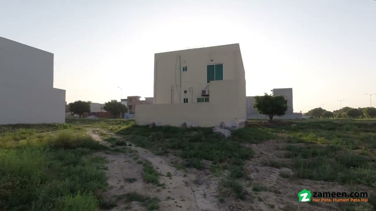 18 MARLA RESIDENTIAL PLOT FOR SALE IN BANKERS AVENUE COOPERATIVE HOUSING SOCIETY LAHORE