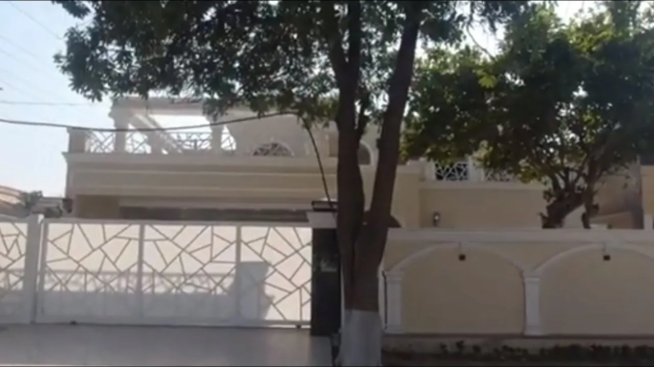 1 KANAL HOUSE FOR SALE IN PAF FALCON COMPLEX GULBERG LAHORE