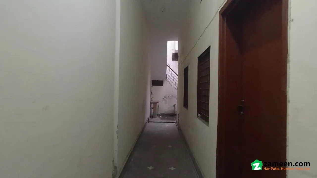 6 MARLA HOUSE FOR SALE IN MODEL COLONY LAHORE