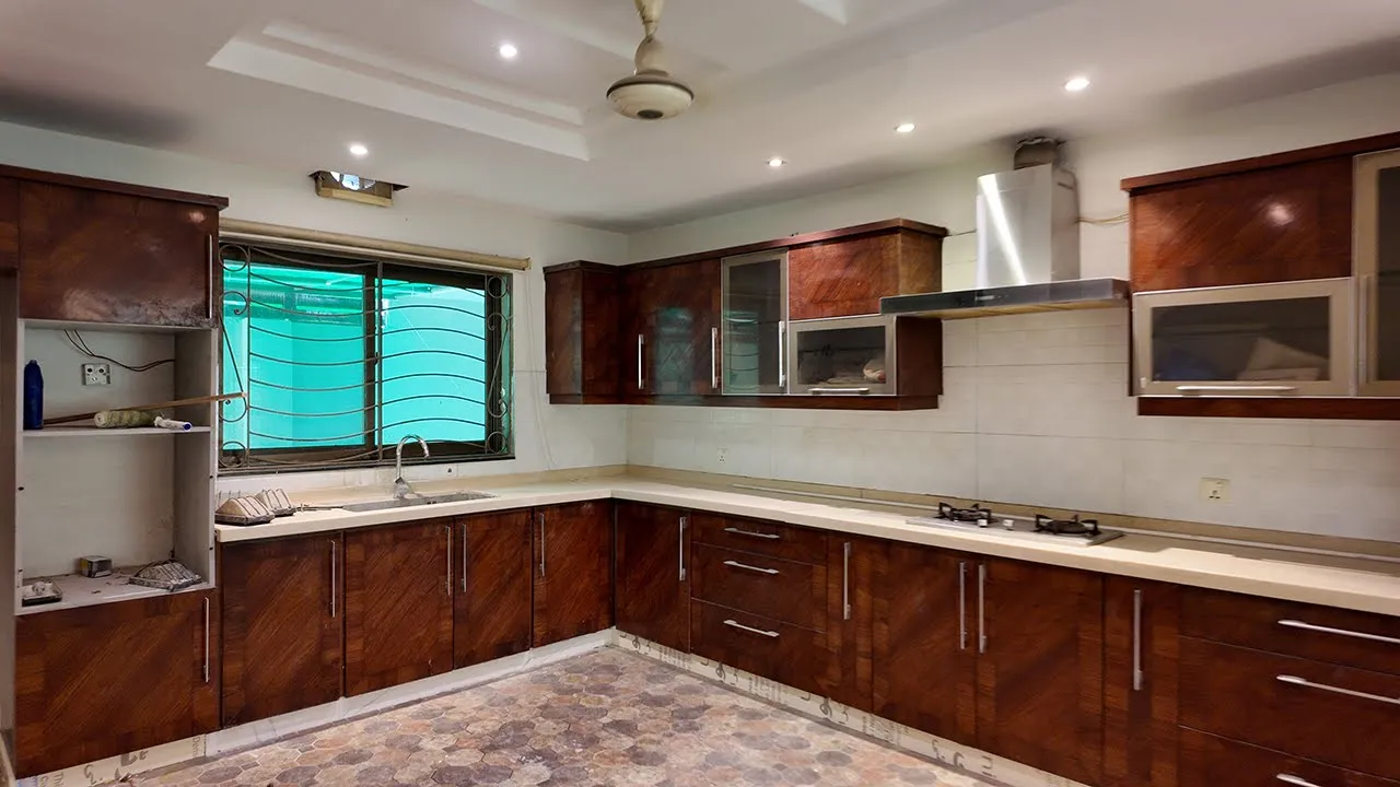 1 KANAL HOUSE FOR SALE IN PAF FALCON COMPLEX GULBERG LAHORE
