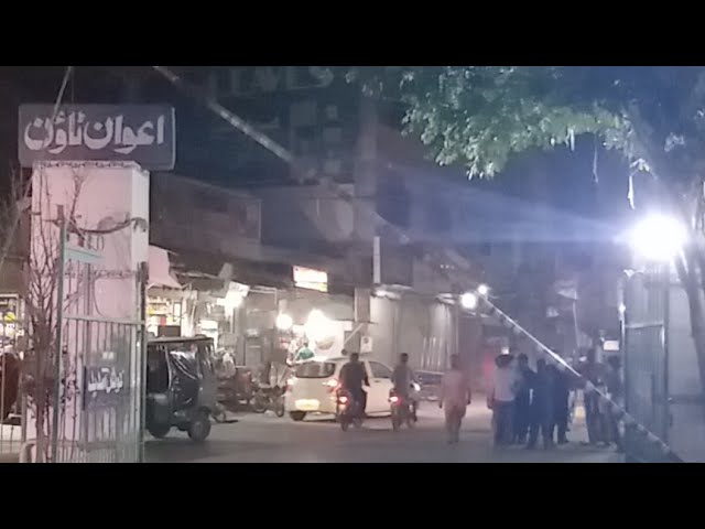Lahori Chaska at Awan Town Chowk, Lahore.