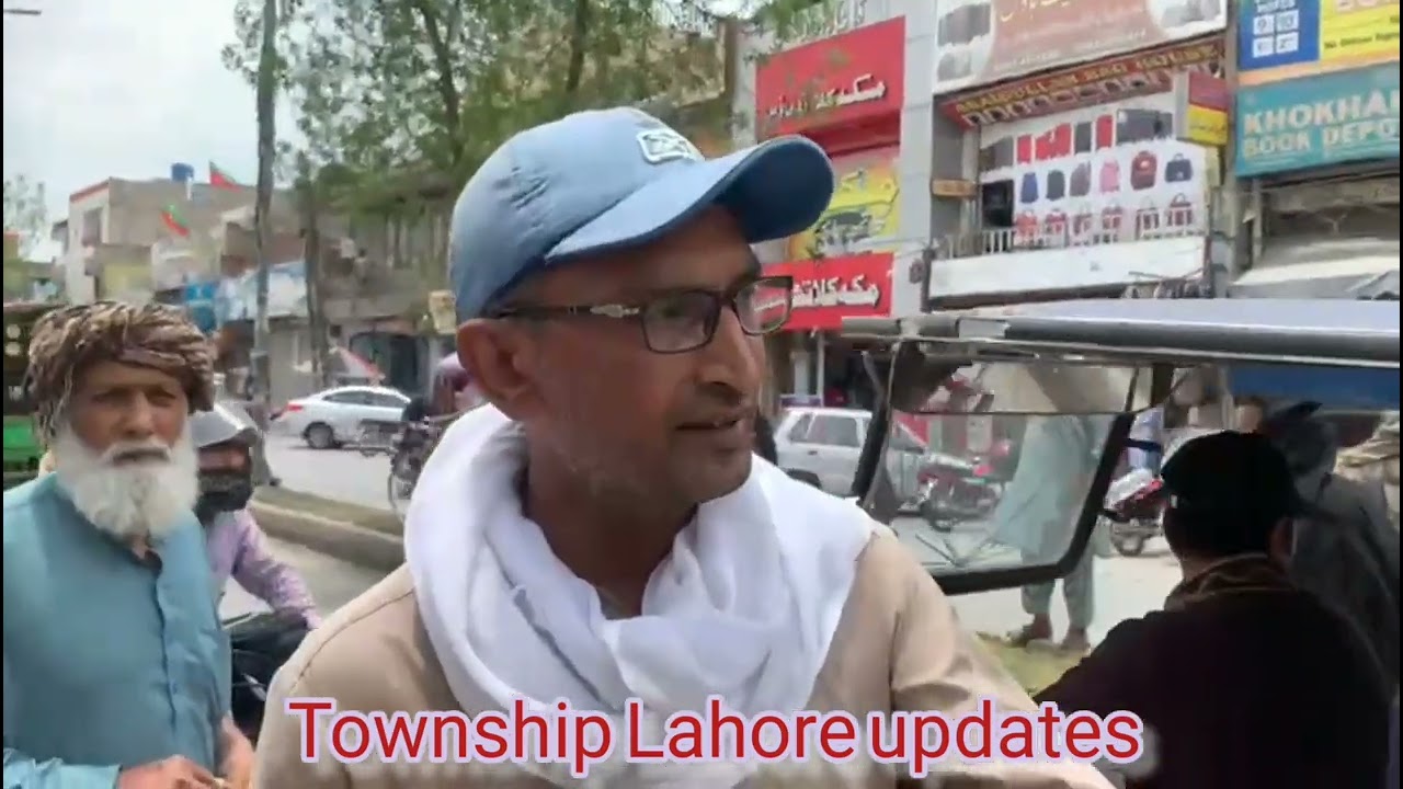 Al Madina Road Main Market #township #lahore #beautiful #green #pakistan #pakistanzindabad by Zahid
