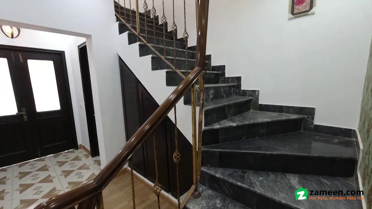 8 MARLA HOUSE FOR SALE IN DIVINE HOMES AIRPORT ROAD LAHORE