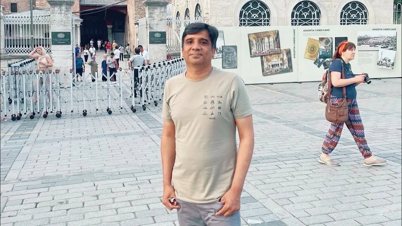 Beautiful Society In Lahore || Dawood Residency || Walking Tour