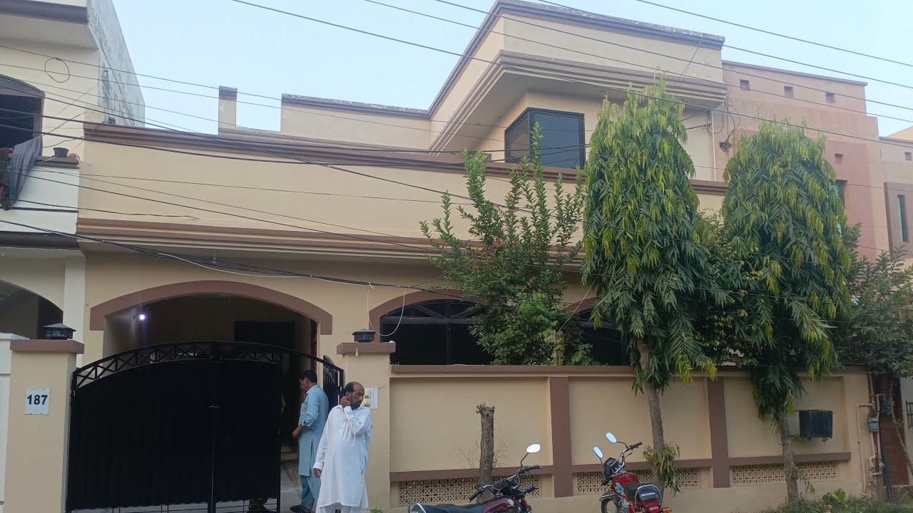 10 Marla Used House For Sale in Wapda Town Lahore | Double Unit | Demand 3.50 Crore