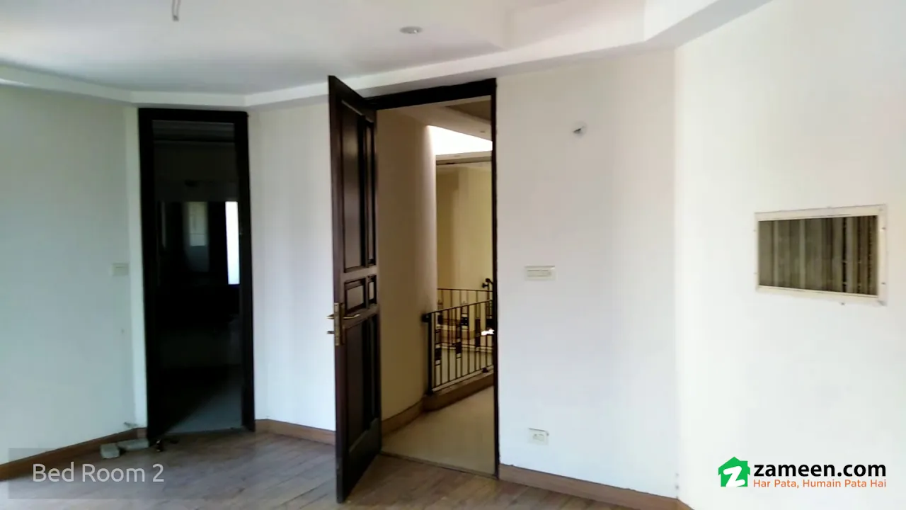 15 MARLA HOUSE FOR SALE IN EDEN CANAL VILLAS LAHORE