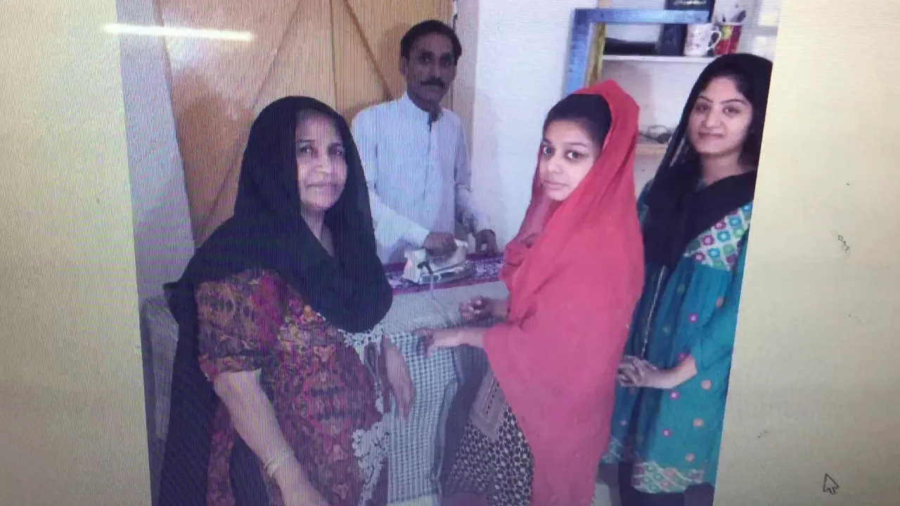 Al Iffat Foundation: Sewing & Stitching Center, Fazlia Colony, Shah Jamal, Lahore