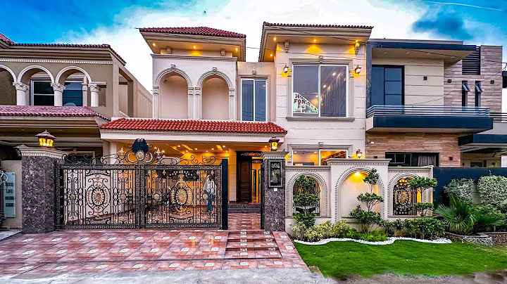 10 Marla House 🏡 For Sale in State Life Housing Society Lahore