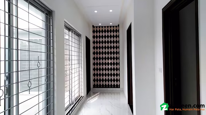 1 KANAL HOUSE FOR SALE IN PHASE 3 JUDICIAL COLONY LAHORE