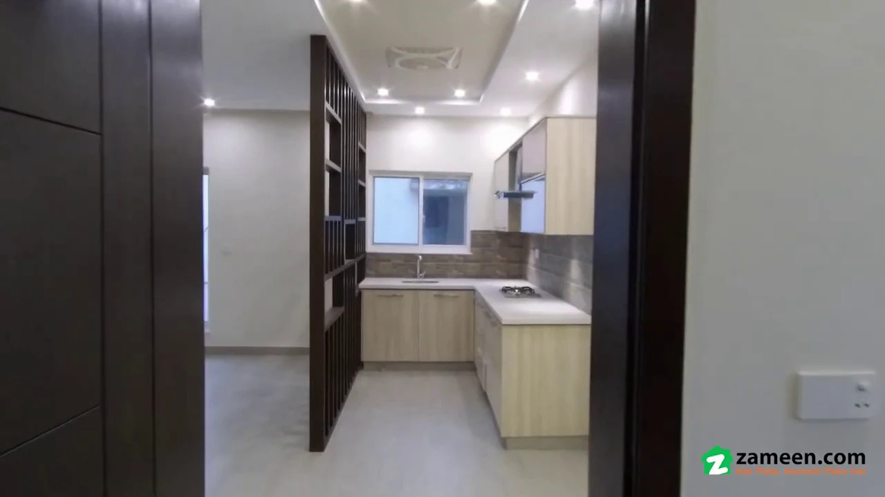 1 KANAL HOUSE FOR SALE IN PAF FALCON COMPLEX GULBERG LAHORE