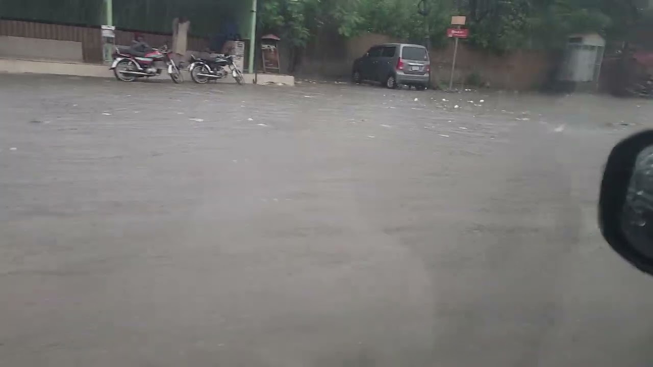 20250830 130854 Lahore - Flooding at New Super Town during heavy rain