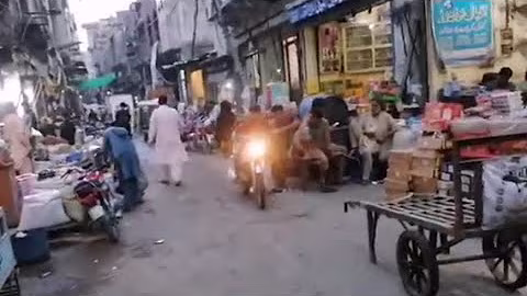 Akbari Mandi, the largest Grain Market of Asia, Walled City Lahore - like, share, subscribe plz