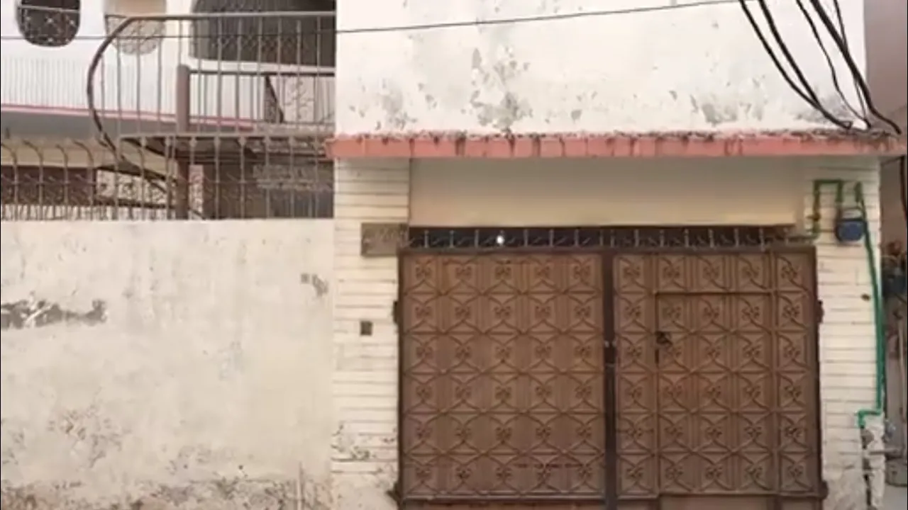 11 MARLA HOUSE FOR SALE IN RUSTAM PARK LAHORE