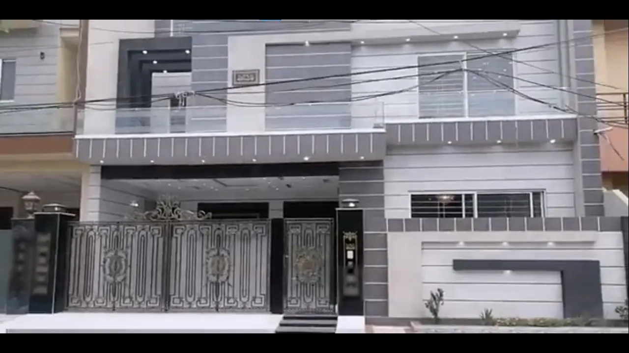10 MARLA HOUSE FOR SALE IN GULSHAN BLOCK ALLAMA IQBAL TOWN LAHORE