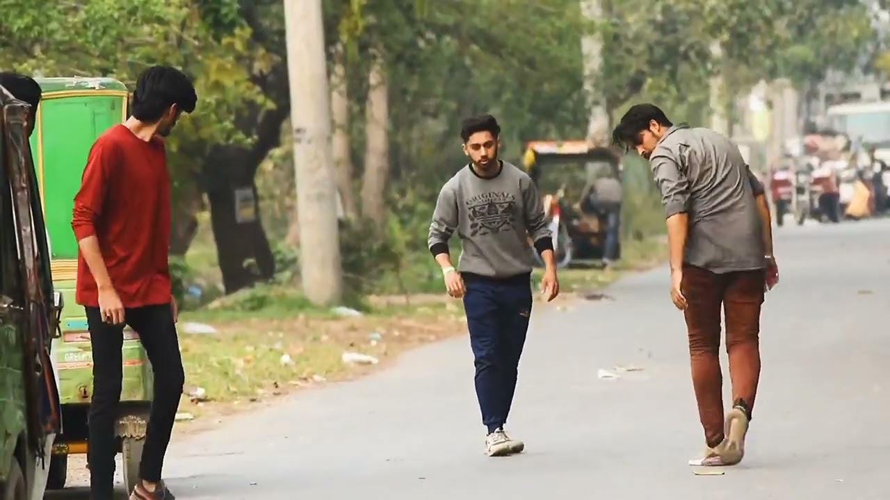 prank in Gulshan e Iqbal park#foryou #foryoupage #parkour #prank #gulshaneiqbal #haiderparkour