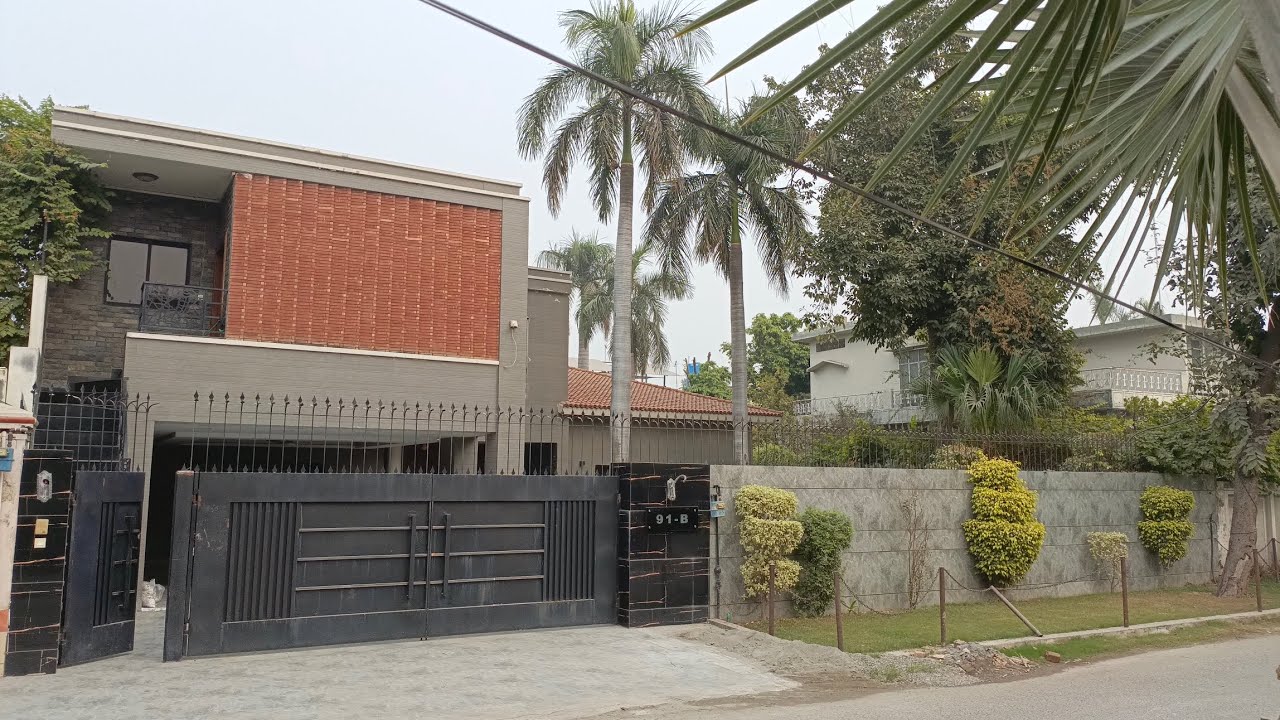 2 Kanal House for Sale in New Muslim Town B Block, Lahore | Near Canal & Wahdat Road | PKR 16.50 Cr