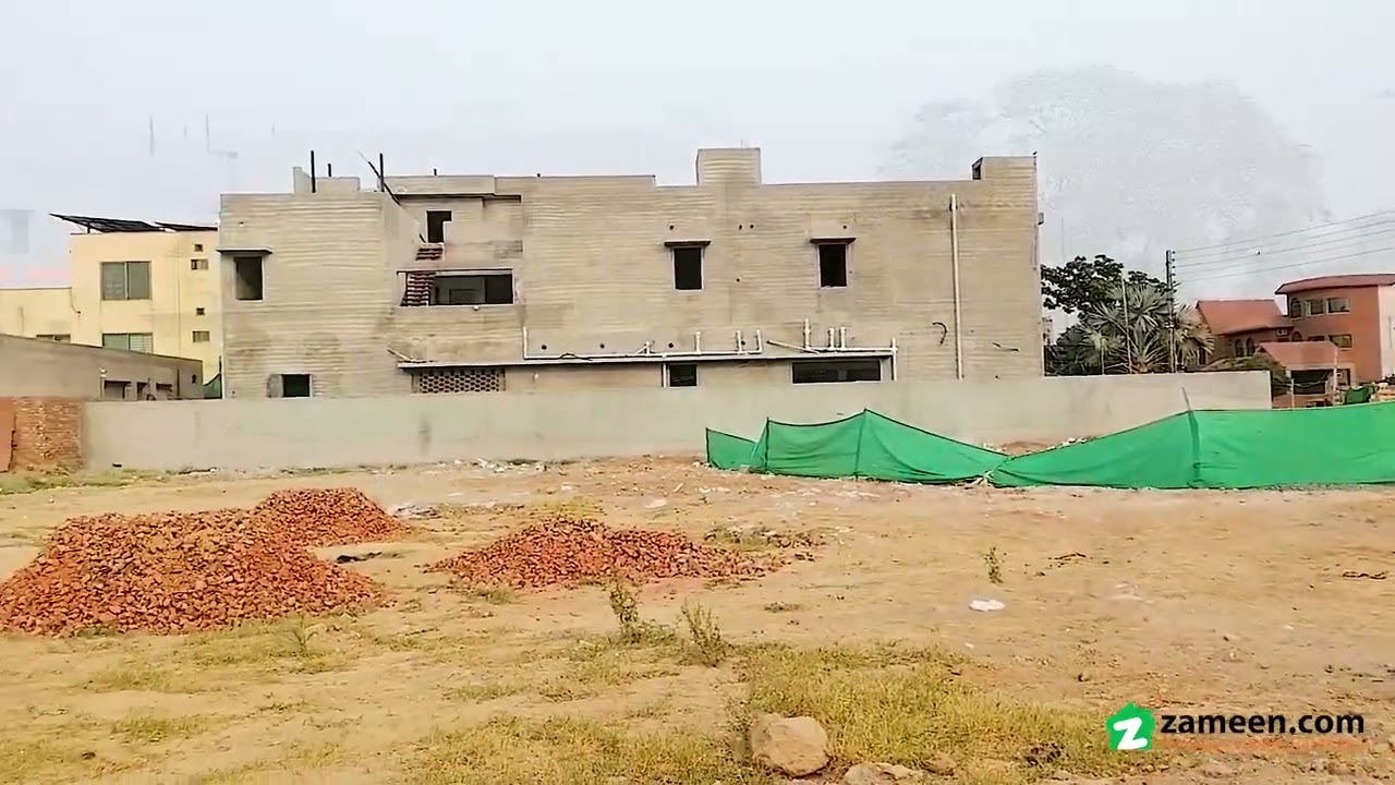 2 KANAL RESIDENTIAL PLOT FOR SALE IN  VALENCIA HOUSING SOCIETY LAHORE